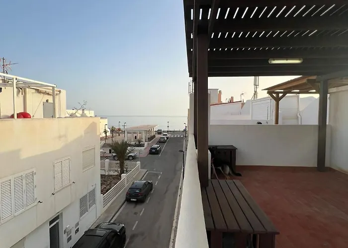 Casa Familiar En La Almadraba Con Espectacular Terraza
